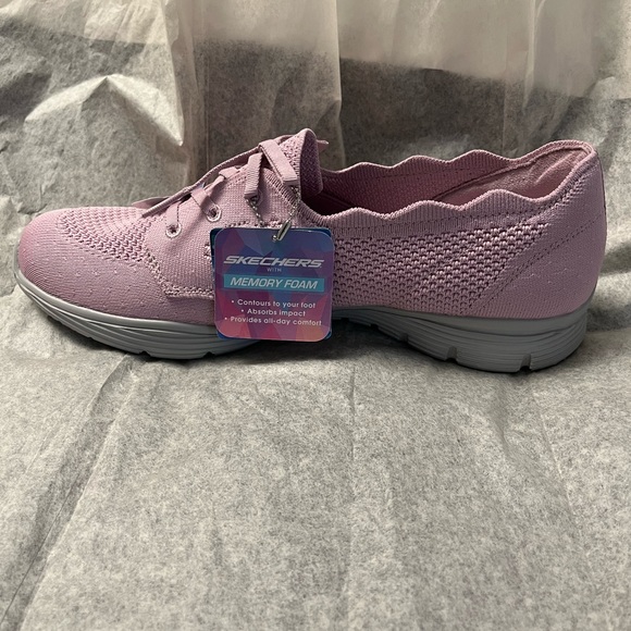 Ladies Skechers with memory foam - Picture 5 of 7